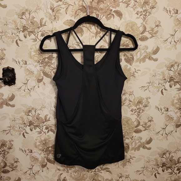 Puma work out shirt - size S - Picture 2 of 6